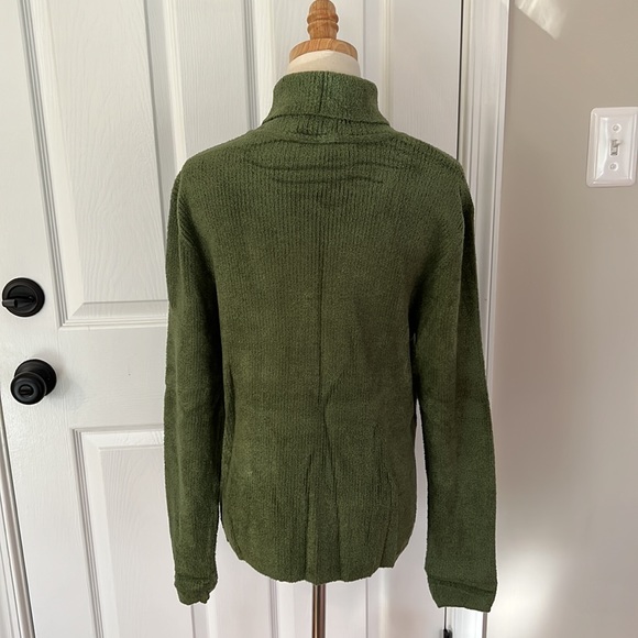 Super soft green turtleneck sweater - Picture 2 of 8